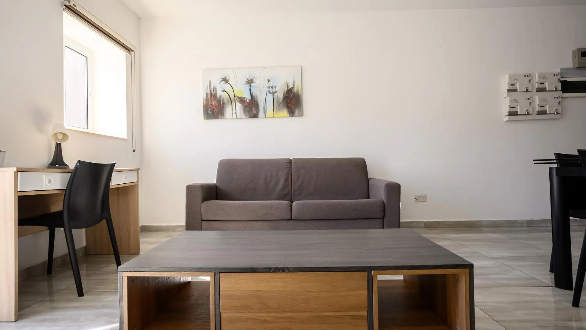 F9 Room 1, Private Double Room With Private Bathroom In Shared Flat Msida Homestay